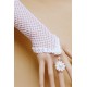 Les gants en résille blanche perles nacrées