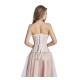 Le corset de cérémonie en satin blanc et dentelle rose