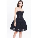 La robe bustier noir en dentelle